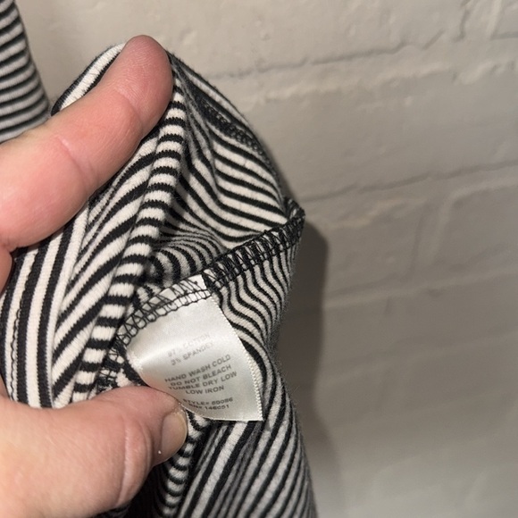 Monteau Striped Sleeveless Dress black white body con horizontal small stretch - Picture 4 of 4